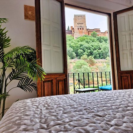 The Nasrid Palace From Your Bed ! Granada Ngoại thất bức ảnh
